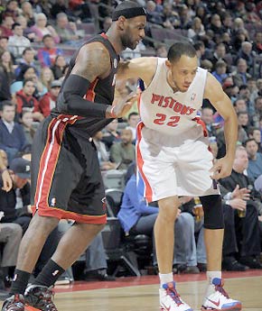 也让他进一 也让他进一