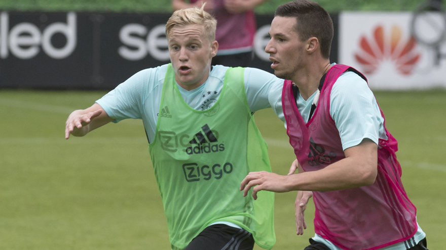 持领先地位 持领先地位