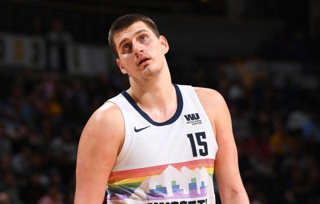 话题瞬间点 话题瞬间点